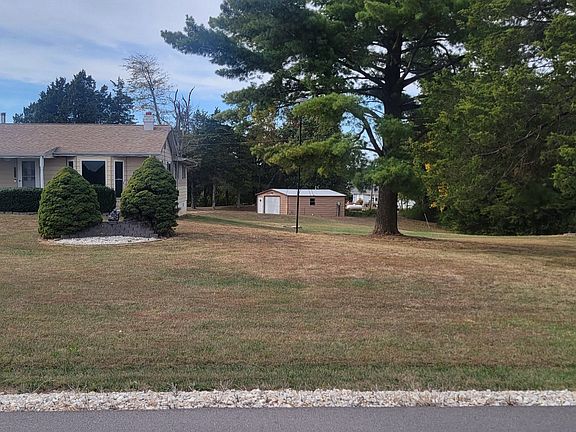 3rd image of 645 Quarry Rd