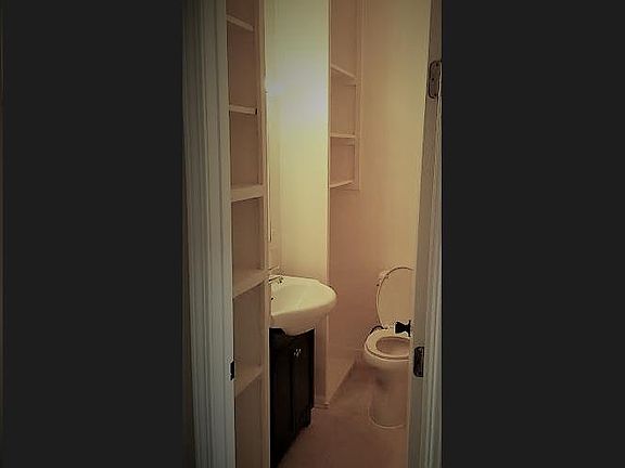 5th image of 2820 W 8th St APT 22