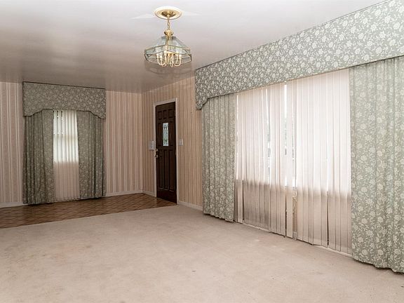 3rd image of 428 Apple Blossom Ln