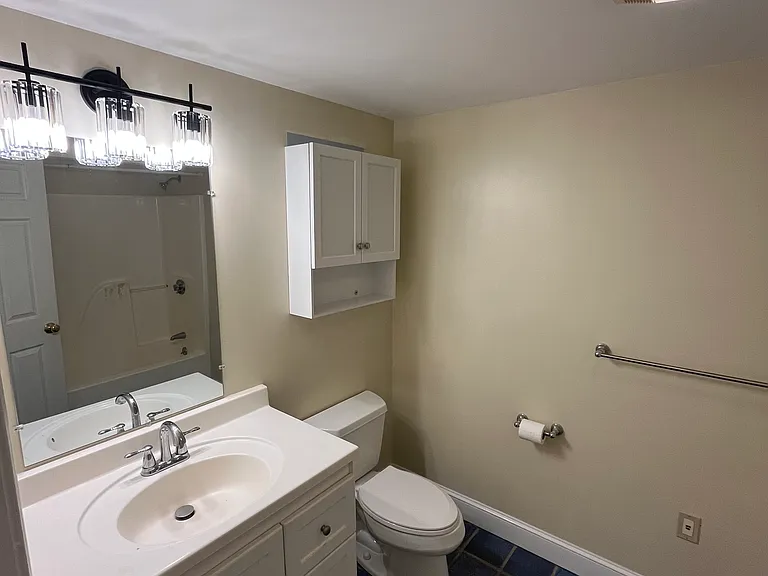 1100-G3 Bathroom