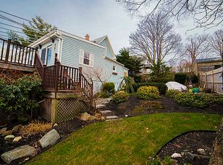 5 Pierce Ct, Tiverton, RI 02878