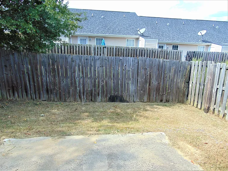 449 Northrop Pl — Photo 8