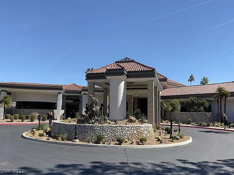 8185 Round Hills Cir — Photo 30