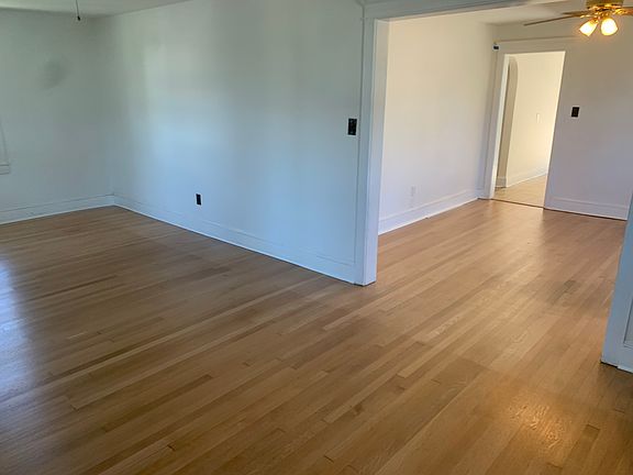 4th image of 3718 Norwood Ave #A