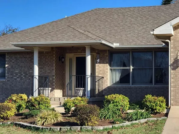 407 High Ridge Ct, Mountain Home, AR 72653