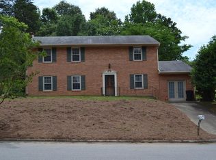 110 Kittyhawk Dr, Danville, VA 24540