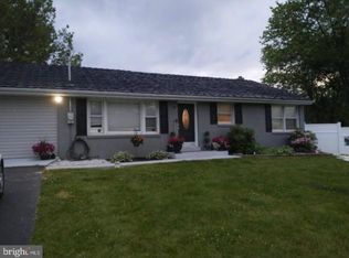 12 White Birch Ave, Mechanicsburg, PA 17050