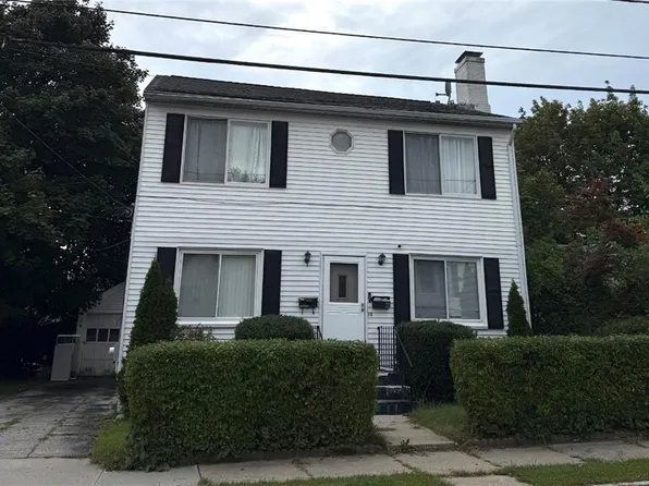 218 Lynch St, Providence, RI 02908