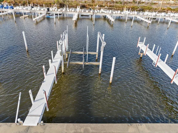 17 Harbor Lndg, New Buffalo, MI 49117