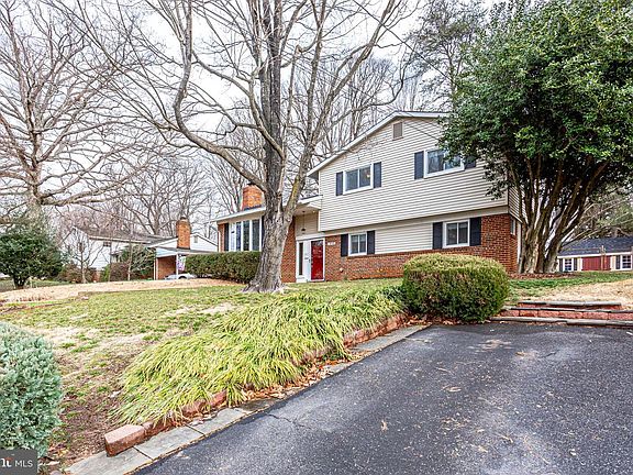 4th image of 3530 Country Hill Dr