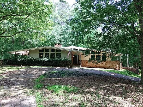 205 Avon Dr, Fayetteville, GA 30215