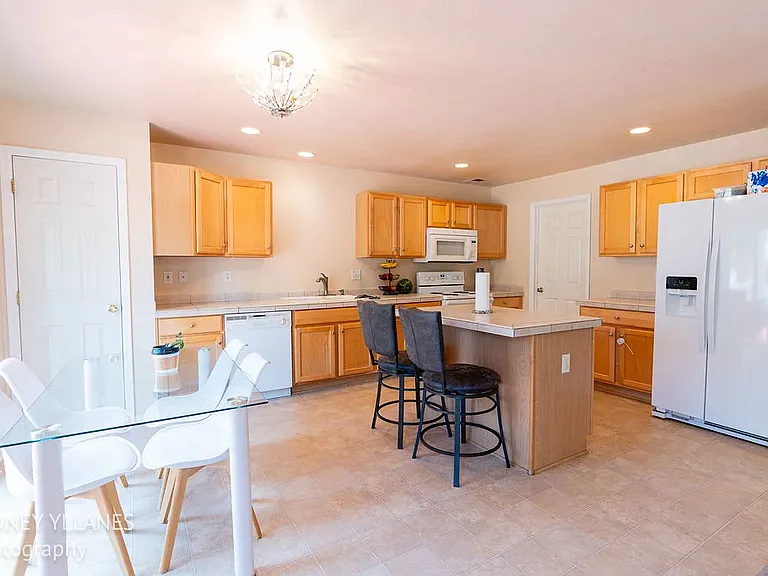 5374 S Quatar Cir — Photo 6