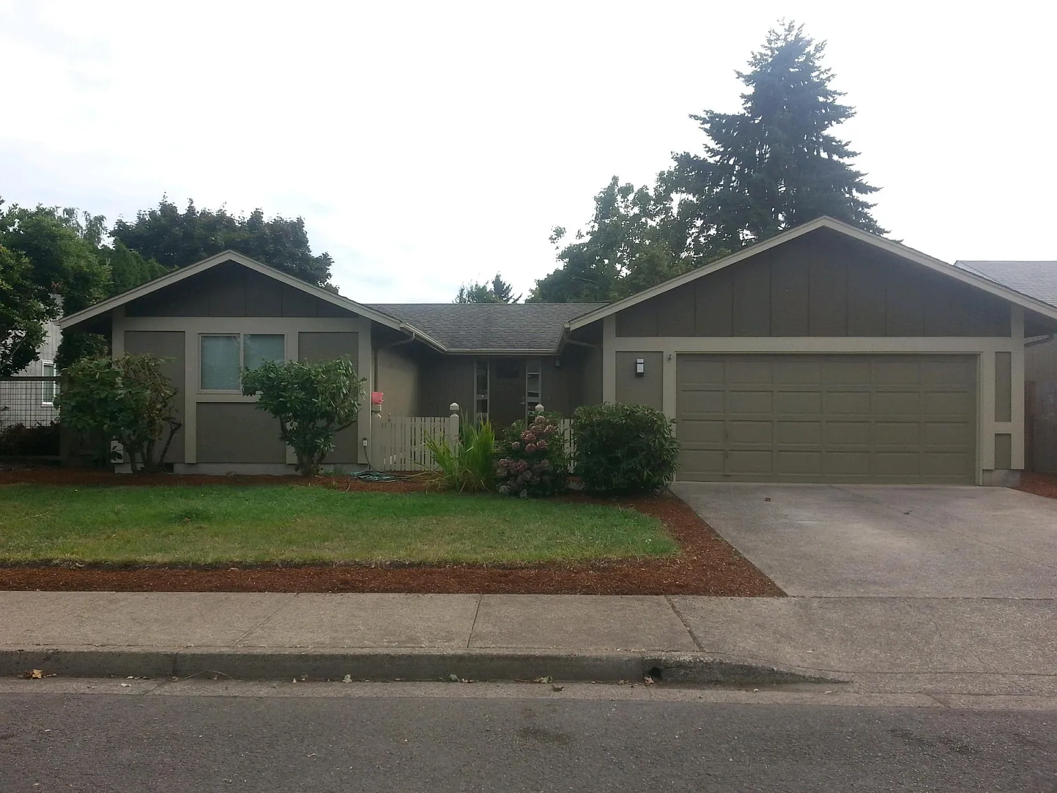 3368 Honeywood St photo 1