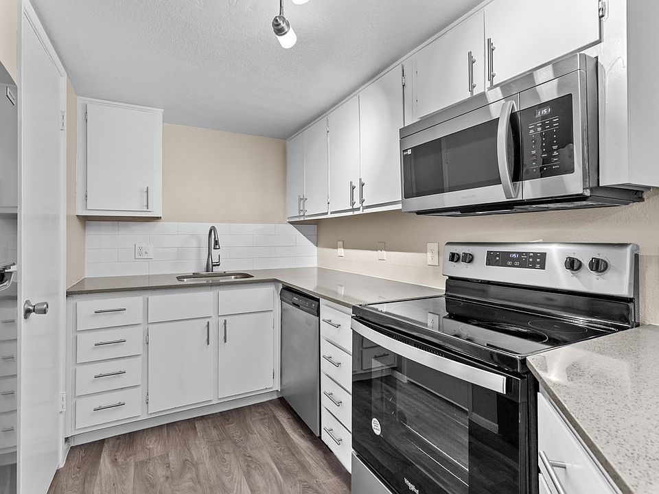 Neils El Mirage Matttroy