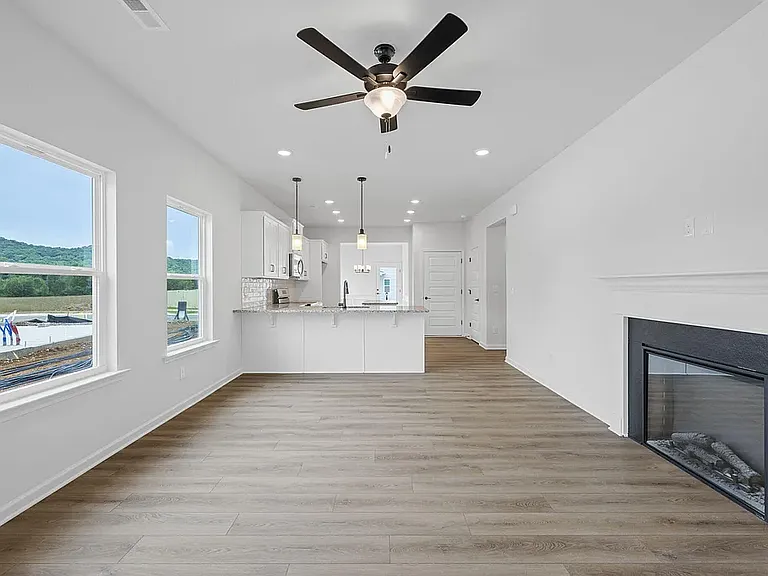 4923 Hazelnut Ln — Photo 26