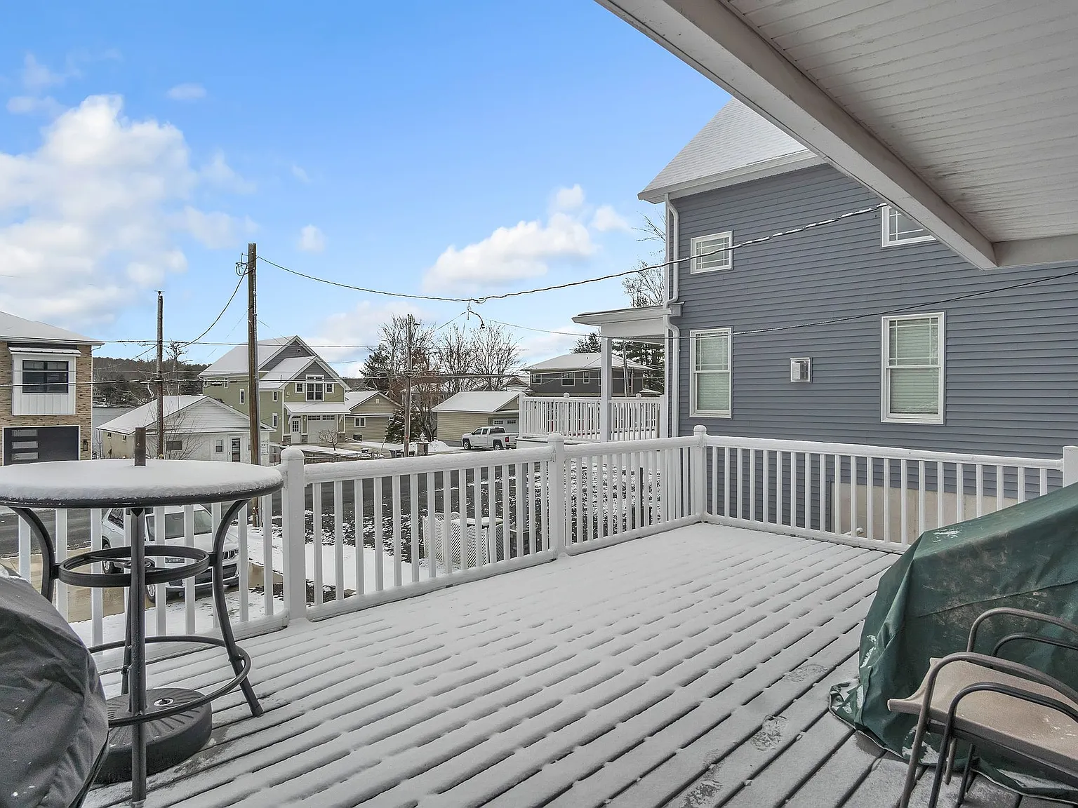 3 bed, 1000 sqft, $2,000 — Photo 4