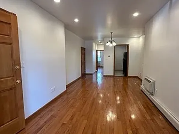 107 E 4th St, Brooklyn, NY