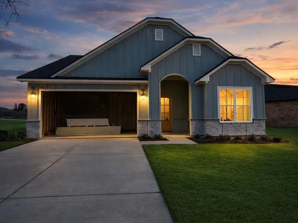 3910 French Dr, Longview, TX 75604