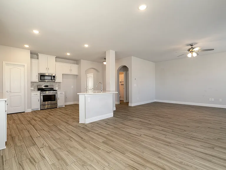 1113 Granger Dr — Photo 13