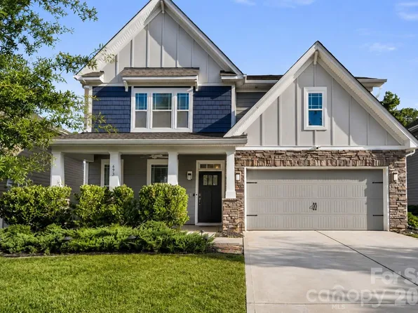 695 Belle Grove Dr, Lake Wylie, SC 29710