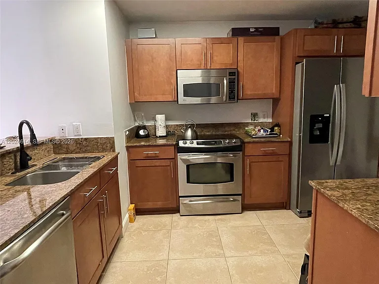 8390 SW 72nd Ave #411 — Photo 4