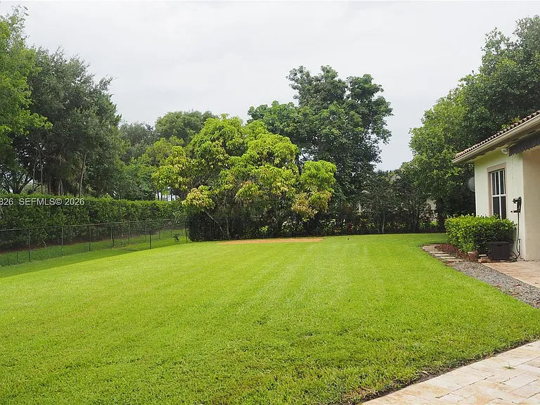2750 Jockey Cir E — Photo 23