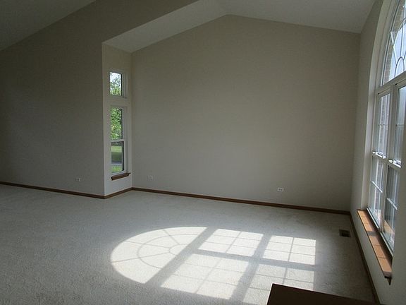 2nd image of 6919 Sahara Dr