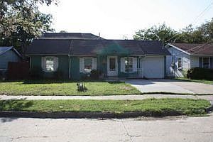 Home for Sale in Grand Prairie, Texas $95,000