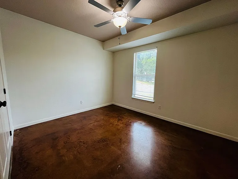 2801 Sandage Ave — Photo 18