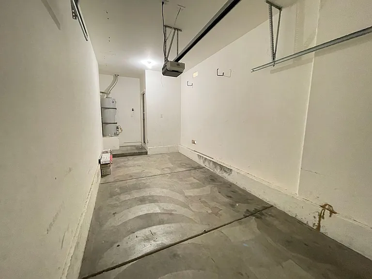 6532 Charlie Chaplin Ave #101 — Photo 22