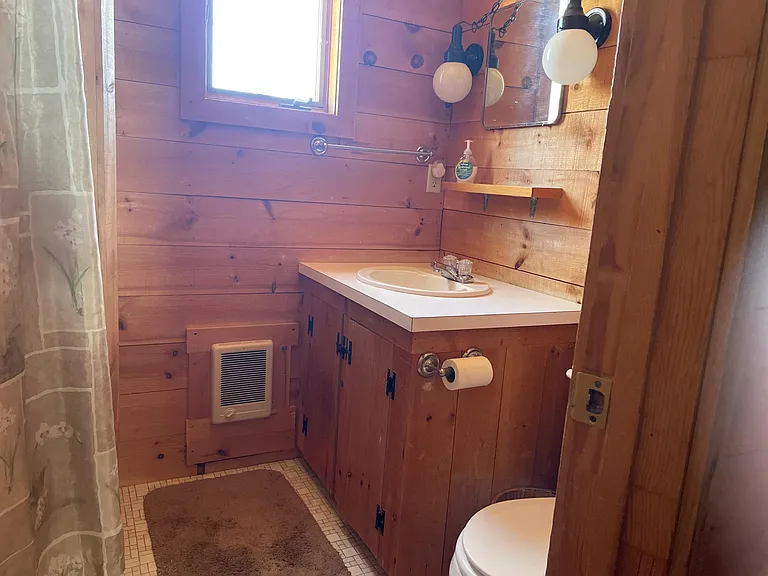 Full Bath 2nd floor