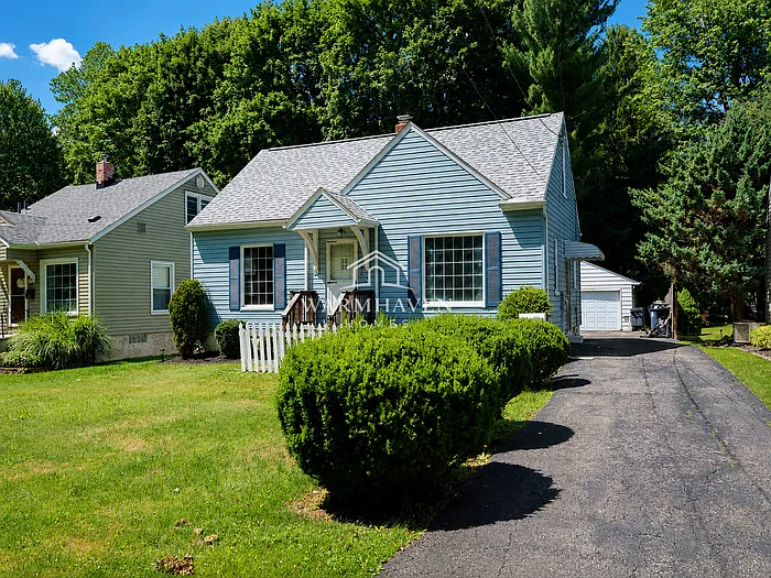 1575 Idlewood Ave — Photo 1