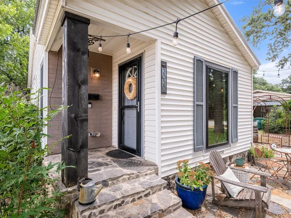 2020 Watauga Ct W, Fort Worth, TX 76111