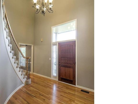 4th image of 5701 W 152nd Pl