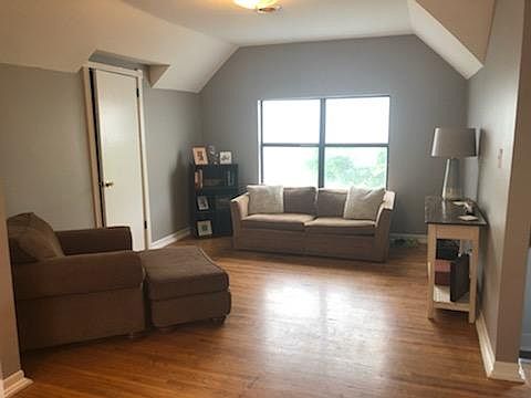 2nd image of 1224 Luttrell St #2