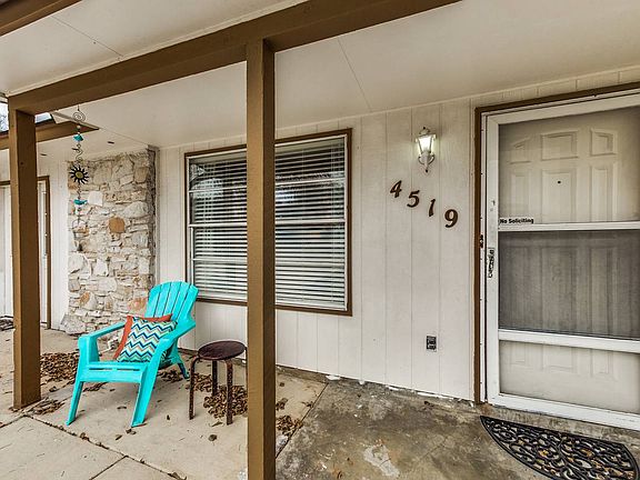3rd image of 4519 Clear Spring Dr