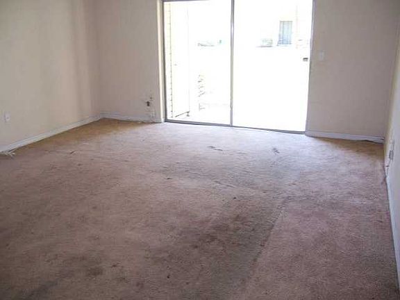 2nd image of 8015 Palmera Pointe Cir Unit 101