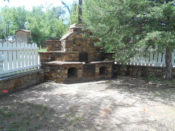 4th image of 807 S 8th St