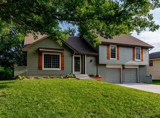 14626 Laquinta Dr, Grandview, MO 64030