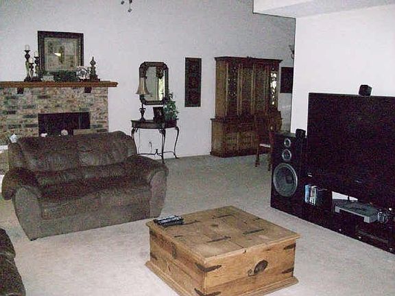 2nd image of 4219 Hathaway Dr