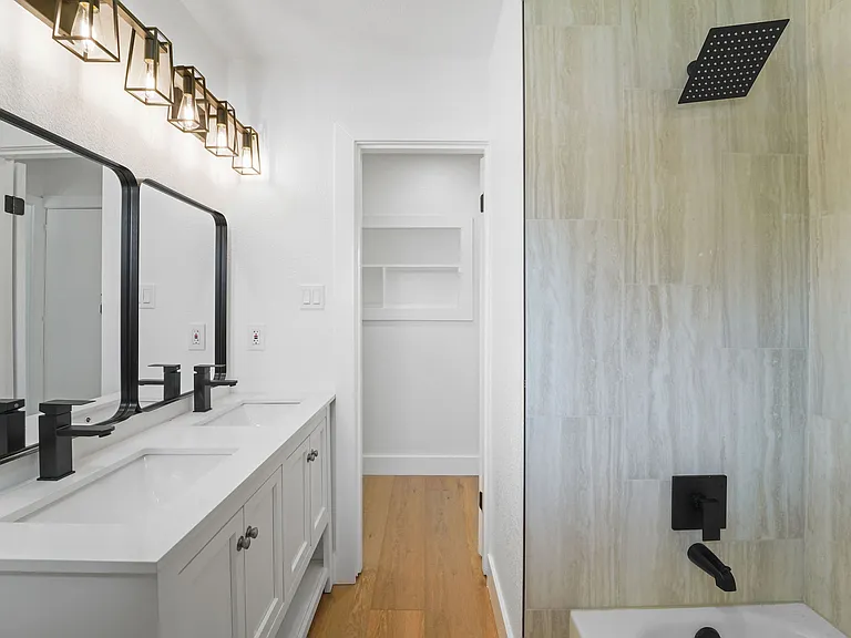 10746 Cotillion Dr — Photo 16