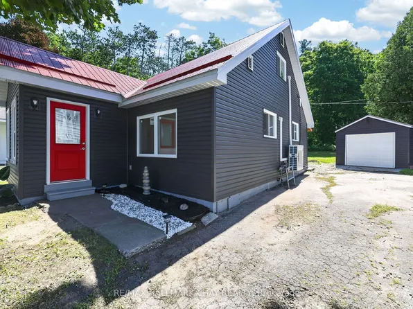 7 Victory Cres, Penetanguishene, ON L9M 1B6