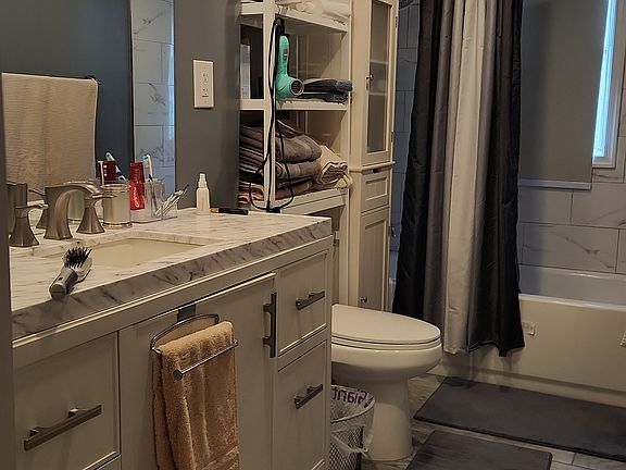 4th image of 824 S Arlington Mill Dr APT 201
