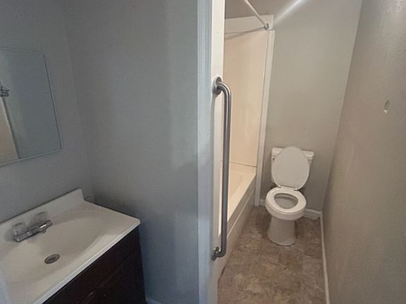 4th image of 823 Siluria St