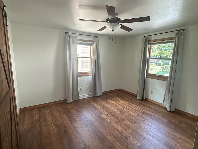 3044 Lawndale Dr — Photo 9