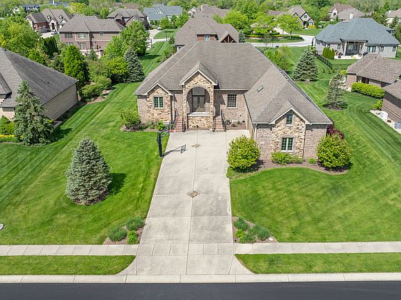 2nd image of 4890 Benthaven Dr E