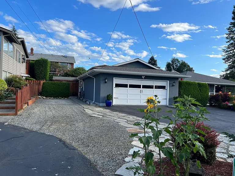 560 Hemlock Way — Photo 9
