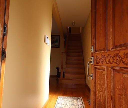 4th image of 827 Wallace Ave