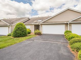 265 Castle Creek Dr, Waynesville, NC 28786