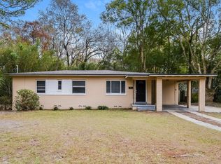 7203 Greenway Dr, Jacksonville, FL 32244